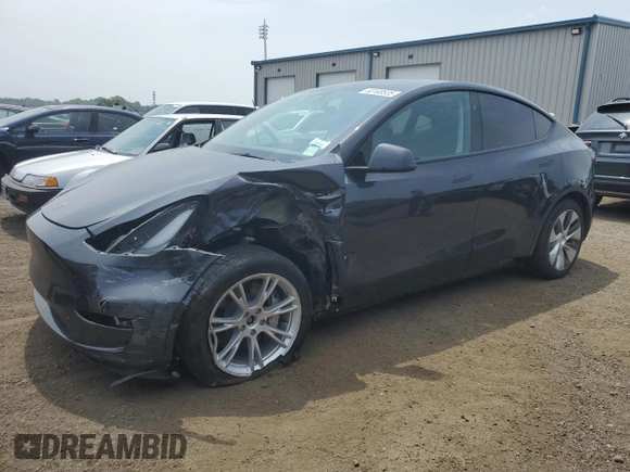 2024 Tesla Model Y Long Range z VIN 7SAYGDEE2RF986871, wystawiony jako Copart lot #60168535 z przebiegiem 15 647 mil mil oraz Szkoda całkowita • Salvage title. Historia ofert i sprzedaży dostępna na DreamBid. Obrazek 1.