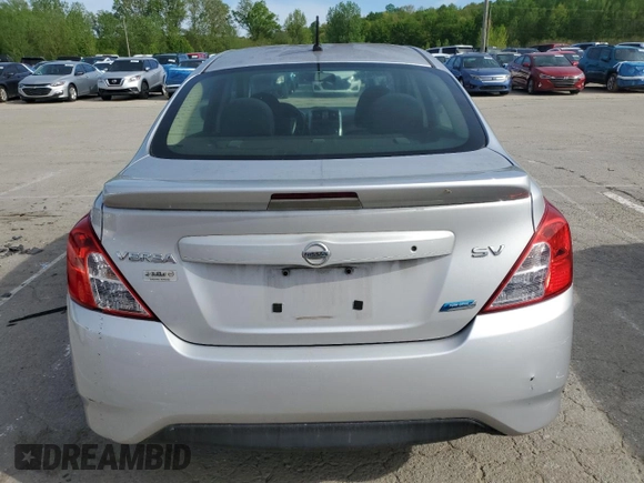 2015 Nissan Versa SV z VIN 3N1CN7AP1FL862953, wystawiony jako Copart lot #54019205 z przebiegiem 87 284 mil mil oraz Szkoda całkowita • Salvage title. Historia ofert i sprzedaży dostępna na DreamBid. Obrazek 6.