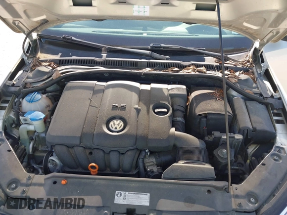 2011 Volkswagen Jetta SE with VIN 3VWDX7AJ9BM393698, listed as a IAAI auction lot 42554597 with 91,081 mi miles and . Bid and sale history available at DreamBid. Image 10.