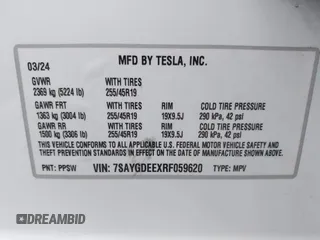 2024 Tesla Model Y Long Range with VIN 7SAYGDEEXRF059620, listed as a IAAI auction lot 42190425 with 16,682 mi miles. Bid and sale history available at carsss.com. Image 9.