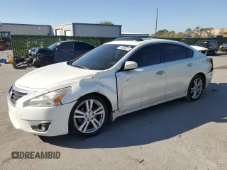 2013 Nissan Altima S z VIN 1N4BL3AP0DC246120, wystawiony jako Copart lot #54541555 z przebiegiem 115 635 mil mil oraz Nie do naprawy • Non repairable. Historia ofert i sprzedaży dostępna na DreamBid. Obrazek 1.