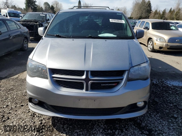 2017 Dodge Grand Caravan GT with VIN 2C4RDGEG0HR807338, listed as a Copart auction lot 47658835 with 95,332 mi miles and Salvage Title. Bid and sale history available at DreamBid. Image 5.