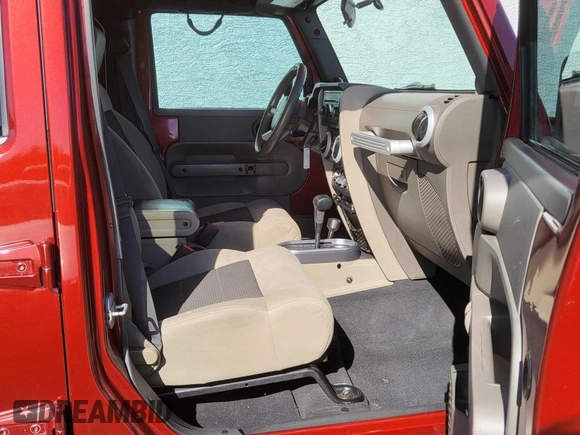 2010 Jeep Wrangler Unlimited Sahara with VIN 1J4BA5H10AL117474, listed as a Copart auction lot 51196435 with 131,256 mi miles and Clean Title. Bid and sale history available at carsss.com. Image 5.