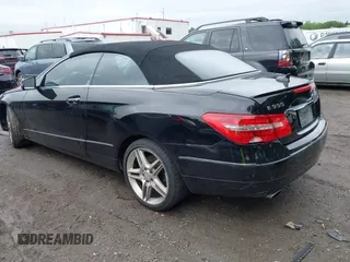2013 Mercedes-Benz E 350 с VIN WDDKK5KF3DF185509, выставлен на аукционе IAAI как лот 42371512 с пробегом 152 462 миль миль и . История ставок и продаж доступна на DreamBid. Изображение 3.