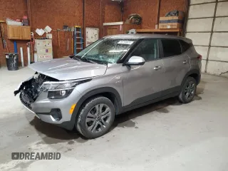 2022 Kia Seltos LX z VIN KNDEPCAA5N7288395, wystawiony jako Copart lot #56768825 z przebiegiem 59 847 mil mil oraz Szkoda całkowita • Salvage title. Historia ofert i sprzedaży dostępna na DreamBid. Obrazek 1.