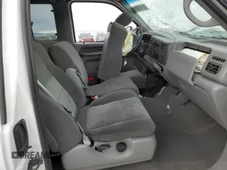 2002 Ford Super Duty F-250 XL with VIN 1FTNX21S12EA57763, listed as a Copart auction lot 42181815 with 0 mi miles and Clean Title. Bid and sale history available at carsss.com. Image 7.