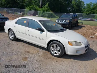 2001 Dodge Stratus z VIN 1B3EJ56U81N691181, wystawiony jako IAAI lot #42466657 z przebiegiem 140 236 mil mil oraz . Historia ofert i sprzedaży dostępna na DreamBid. Obrazek 1.