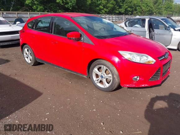2012 Ford Focus SE z VIN 1FAHP3K21CL444088, wystawiony jako IAAI lot #42242725 z przebiegiem 145 604 mil mil oraz . Historia ofert i sprzedaży dostępna na DreamBid. Obrazek 1.