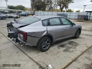 2025 Kia K4 LXS with VIN 3KPFT4DE0SE010441, listed as a Copart auction lot 81623774 with 3,339 mi miles and Salvage Title. Bid and sale history available at carsss.com. Image 3.