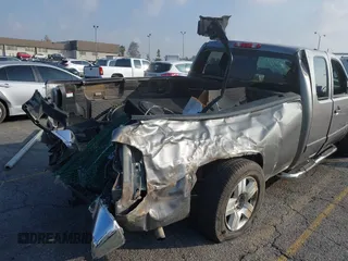 2007 Chevrolet Silverado 1500 LT w/1LT with VIN 2GCEC19J671681715, listed as a IAAI auction lot 41460453 with 119,714 mi miles. Bid and sale history available at carsss.com. Image 12.