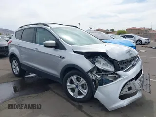 2016 Ford Escape SE with VIN 1FMCU0GX5GUC40146, listed as a IAAI auction lot 41981923 with 81,974 mi miles and . Bid and sale history available at carsss.com. Image 1.