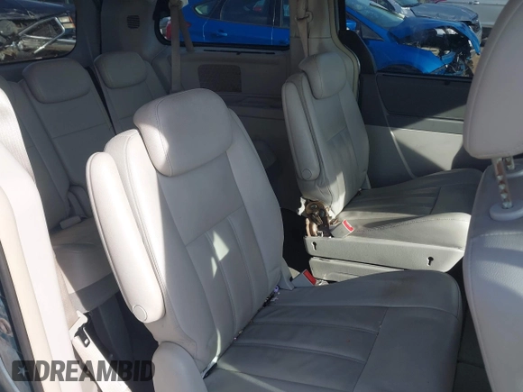 2009 Chrysler Town & Country Touring with VIN 2A8HR54169R577460, listed as a IAAI auction lot 42028839 with 160,692 mi miles and . Bid and sale history available at DreamBid. Image 8.