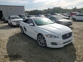 2015 Jaguar XJ with VIN SAJWA1CZ9F8V88418, listed as a Copart auction lot 45547965 with 82,423 mi miles and Salvage Title. Bid and sale history available at carsss.com. Image 14.