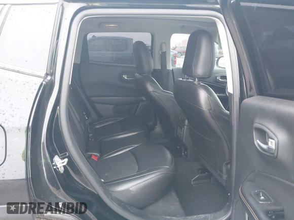 2020 Jeep Compass Latitude z VIN 3C4NJCBB2LT162156, wystawiony jako IAAI lot #41954922 z przebiegiem 41 426 mil mil oraz . Historia ofert i sprzedaży dostępna na DreamBid. Obrazek 8.