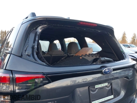 2025 Subaru Forester with VIN JF2SLDACXSH412044, listed as a IAAI auction lot 41273371 with 6,816 mi miles and . Bid and sale history available at DreamBid. Image 6.