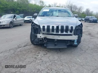2015 Jeep Cherokee Limited with VIN 1C4PJMDS4FW650454, listed as a IAAI auction lot 42044380 with 123,837 mi miles. Bid and sale history available at carsss.com. Image 6.