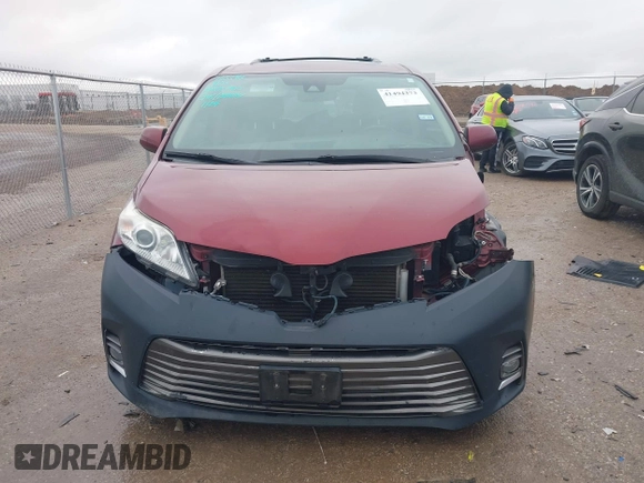 2019 Toyota Sienna XLE Auto Access Seat with VIN 5TDYZ3DC5KS971445, listed as a IAAI auction lot 41494373 with 147,578 mi miles. Bid and sale history available at carsss.com. Image 12.