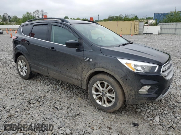 2018 Ford Escape SE z VIN 1FMCU9GD8JUA89756, wystawiony jako Copart lot #55978345 z przebiegiem 115 089 mil mil oraz Tytuł czysty. Historia ofert i sprzedaży dostępna na DreamBid. Obrazek 4.