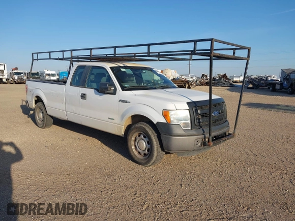 2014 Ford F-150 XL with VIN 1FTFX1CT8EKG36033, listed as a IAAI auction lot 41821235 with 165,934 mi miles. Bid and sale history available at carsss.com. Image 1.