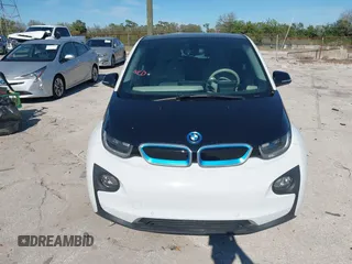 2017 BMW i3 z VIN WBY1Z8C55HV550906, wystawiony jako IAAI lot #41705056 z przebiegiem 79 566 mil mil oraz . Historia ofert i sprzedaży dostępna na DreamBid. Obrazek 12.