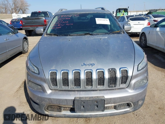 2014 Jeep Cherokee Limited with VIN 1C4PJMDS0EW232018, listed as a IAAI auction lot 41892070 with 224,372 mi miles. Bid and sale history available at carsss.com. Image 12.