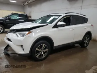 2018 Toyota RAV4 XLE z VIN 2T3RFREV1JW705319, wystawiony jako Copart lot #57773395 z przebiegiem 160 678 mil mil oraz Czysty tytuł • Clean title. Historia ofert i sprzedaży dostępna na DreamBid. Obrazek 1.