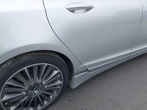 2013 Lincoln MKZ Hybrid с VIN 3LN6L2LU4DR812074, выставлен на аукционе IAAI как лот 41718862 с пробегом 248 449 миль миль и . История ставок и продаж доступна на DreamBid. Изображение 12.