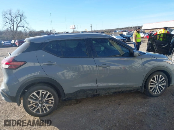 2021 Nissan Kicks SV with VIN 3N1CP5CV5ML508201, listed as a IAAI auction lot 41724301 with 37,522 mi miles. Bid and sale history available at carsss.com. Image 13.