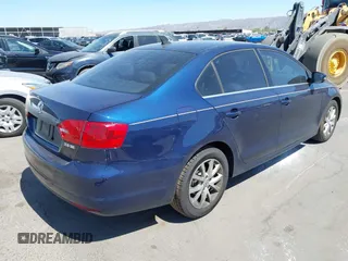 2013 Volkswagen Jetta SE with VIN 3VWDP7AJ3DM444759, listed as a IAAI auction lot 42576013 with 184,450 mi miles and . Bid and sale history available at DreamBid. Image 4.