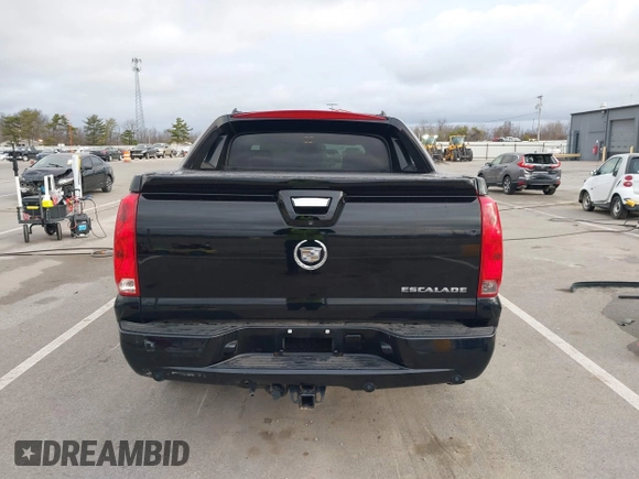 2008 Cadillac Escalade EXT z VIN 3GYFK62898G267066, wystawiony jako IAAI lot #41838226 z przebiegiem 115 559 mil mil oraz . Historia ofert i sprzedaży dostępna na DreamBid. Obrazek 16.