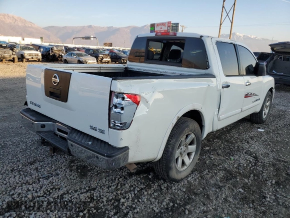 2007 Nissan Titan XE with VIN 1N6BA07A17N243783, listed as a Copart auction lot 77010773 with Not Provided miles and Salvage Title. Bid and sale history available at carsss.com. Image 3.