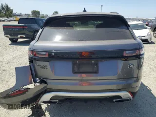 2018 Land Rover Range Rover Velar R-Dynamic SE z VIN SALYL2RV8JA772755, wystawiony jako Copart lot #61056515 z przebiegiem 45 098 mil mil oraz Szkoda całkowita • Salvage title. Historia ofert i sprzedaży dostępna na DreamBid. Obrazek 6.