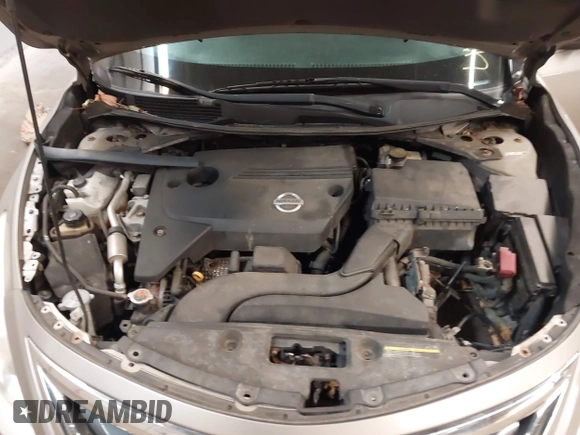 2014 Nissan Altima 2.5 with VIN 1N4AL3APXEN255733, listed as a IAAI auction lot 41566176 with 189,993 mi miles. Bid and sale history available at carsss.com. Image 10.
