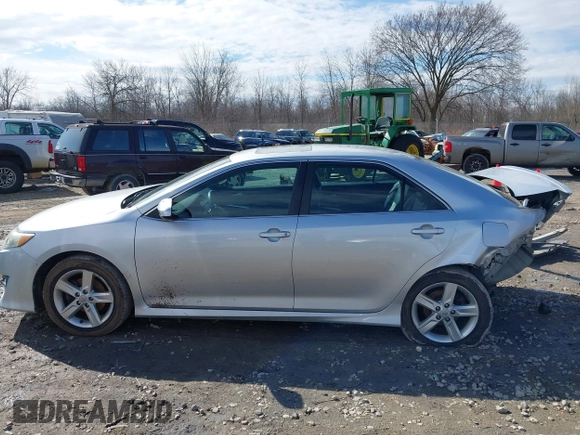 2012 Toyota Camry L with VIN 4T1BF1FK3CU507909, listed as a IAAI auction lot 41884046 with 175,941 mi miles. Bid and sale history available at carsss.com. Image 15.