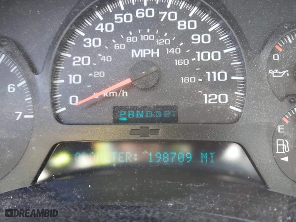 2005 Chevrolet TrailBlazer LT with VIN 1GNDT13S452289799, listed as a IAAI auction lot 41673167 with 198,709 mi miles. Bid and sale history available at carsss.com. Image 7.