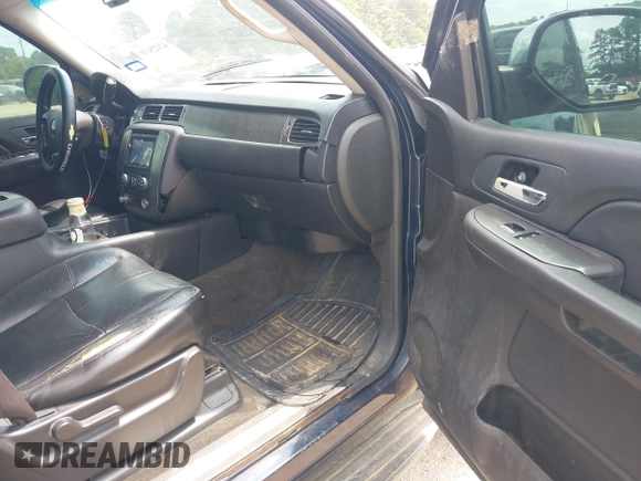 2007 Chevrolet Tahoe LS with VIN 1GNFC13CX7R264532, listed as a IAAI auction lot 42425650 with 254,286 mi miles and . Bid and sale history available at DreamBid. Image 5.