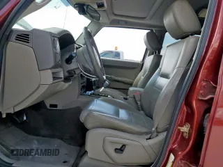 2006 Jeep Commander with VIN 1J8HH48N06C369122, listed as a Copart auction lot 50491065 with 123,692 mi miles and Clean Title. Bid and sale history available at carsss.com. Image 7.