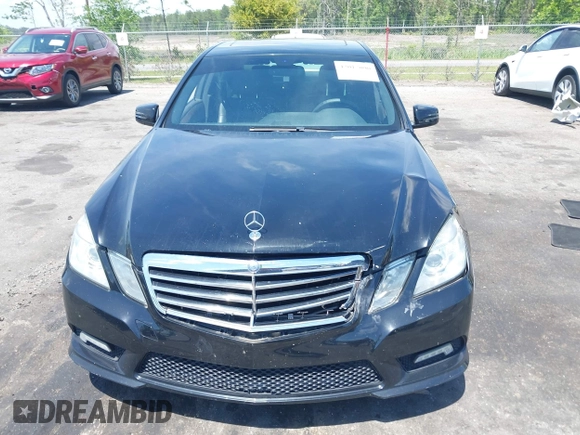2011 Mercedes-Benz E-Class E 350 Luxury with VIN WDDHF5GB1BA462074, listed as a IAAI auction lot 42017000 with 170,658 mi miles. Bid and sale history available at carsss.com. Image 12.