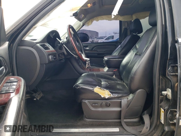 2007 Cadillac Escalade z VIN 1GYEC63857R355604, wystawiony jako Copart lot #47065715 z przebiegiem 199 631 mil mil oraz Szkoda całkowita • Salvage title. Historia ofert i sprzedaży dostępna na DreamBid. Obrazek 7.