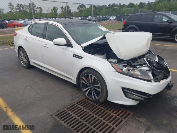 2013 Kia Optima SX w/Limited Pkg with VIN 5XXGR4A65DG103305, listed as a IAAI auction lot 41966376 with 158,966 mi miles. Bid and sale history available at carsss.com. Image 1.