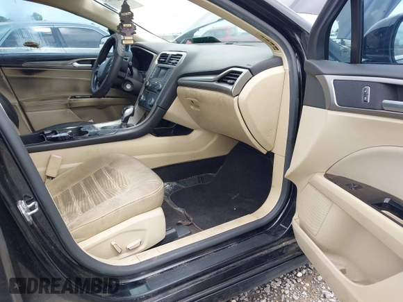 2016 Ford Fusion SE with VIN 3FA6P0H76GR254125, listed as a IAAI auction lot 42522625 with 276,982 mi miles and . Bid and sale history available at DreamBid. Image 5.