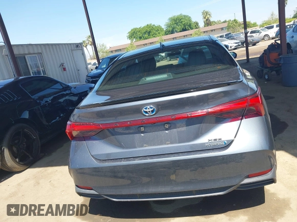 2019 Toyota Avalon Limited Hybrid z VIN 4T1B21FB4KU005887, wystawiony jako IAAI lot #42014462 z przebiegiem 141 213 mil mil oraz . Historia ofert i sprzedaży dostępna na DreamBid. Obrazek 17.
