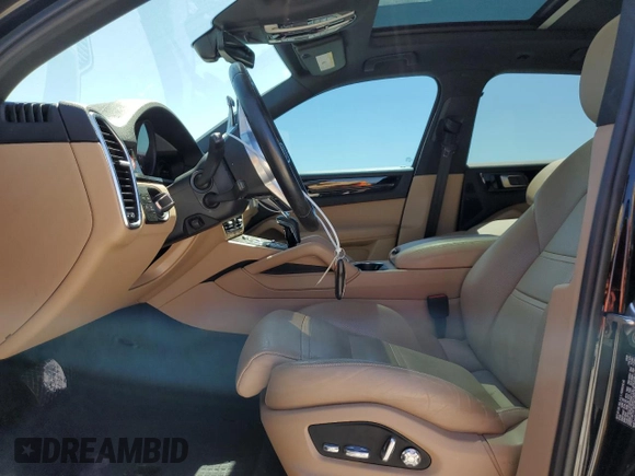 2020 Porsche Cayenne with VIN WP1AA2AY8LDA07047, listed as a Copart auction lot 48194385 with 48,929 mi miles and Salvage title. Bid and sale history available at DreamBid. Image 7.