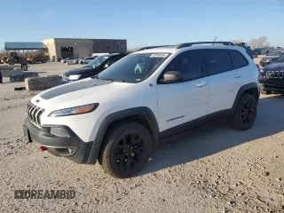 2015 Jeep Cherokee Trailhawk with VIN 1C4PJMBS9FW591615, listed as a Copart auction lot 50994095 with 163,793 mi miles and Salvage Title. Bid and sale history available at carsss.com. Image 1.