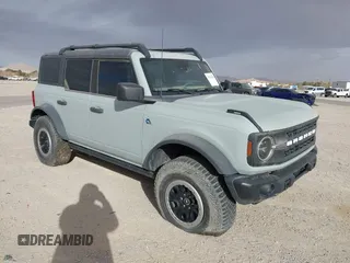 2022 Ford Bronco z VIN 1FMEE5DP8NLB10601, wystawiony jako IAAI lot #37525258 z przebiegiem Nie podano mil oraz . Historia ofert i sprzedaży dostępna na DreamBid. Obrazek 1.