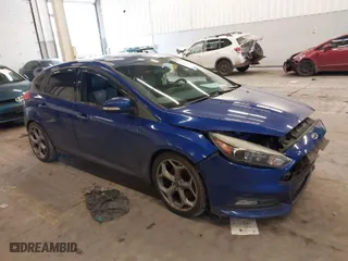 2015 Ford Focus ST with VIN 1FADP3L96FL332787, listed as a IAAI auction lot 41589774 with 118,687 mi miles. Bid and sale history available at carsss.com. Image 1.