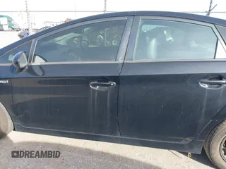 2015 Toyota Prius Four with VIN JTDKN3DU0F1917158, listed as a IAAI auction lot 40918041 with 238,024 mi miles. Bid and sale history available at carsss.com. Image 14.
