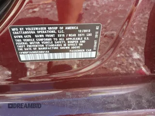 2013 Volkswagen Passat SE z VIN 1VWBP7A35DC080144, wystawiony jako IAAI lot #42191470 z przebiegiem 158 259 mil mil oraz . Historia ofert i sprzedaży dostępna na DreamBid. Obrazek 9.