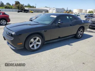 2014 Dodge Challenger SXT z VIN 2C3CDYAG5EH149510, wystawiony jako Copart lot #59274235 z przebiegiem 268 679 mil mil oraz Szkoda całkowita • Salvage title. Historia ofert i sprzedaży dostępna na DreamBid. Obrazek 1.