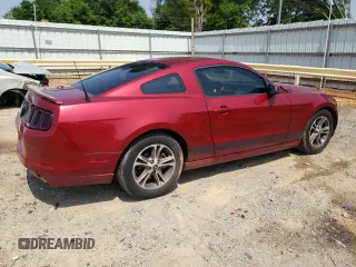 2014 Ford Mustang V6 z VIN 1ZVBP8AM9E5295336, wystawiony jako Copart lot #60023635 z przebiegiem 81 855 mil mil oraz Szkoda całkowita • Salvage title. Historia ofert i sprzedaży dostępna na DreamBid. Obrazek 3.